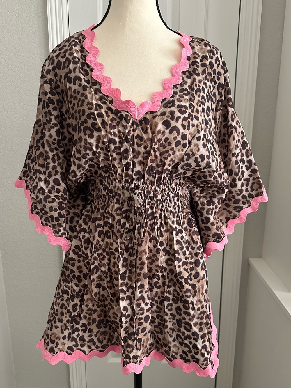 NWT Entro Leopard Print w/ Pink Ric Rac Cover Up Size Small